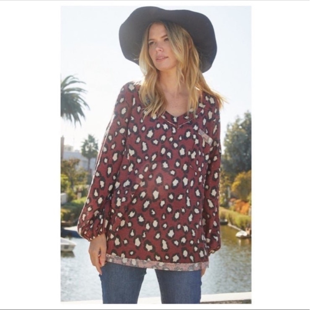 New Womens Burgundy VNeck Long Sleeve Top With Black And White Leopard Print
